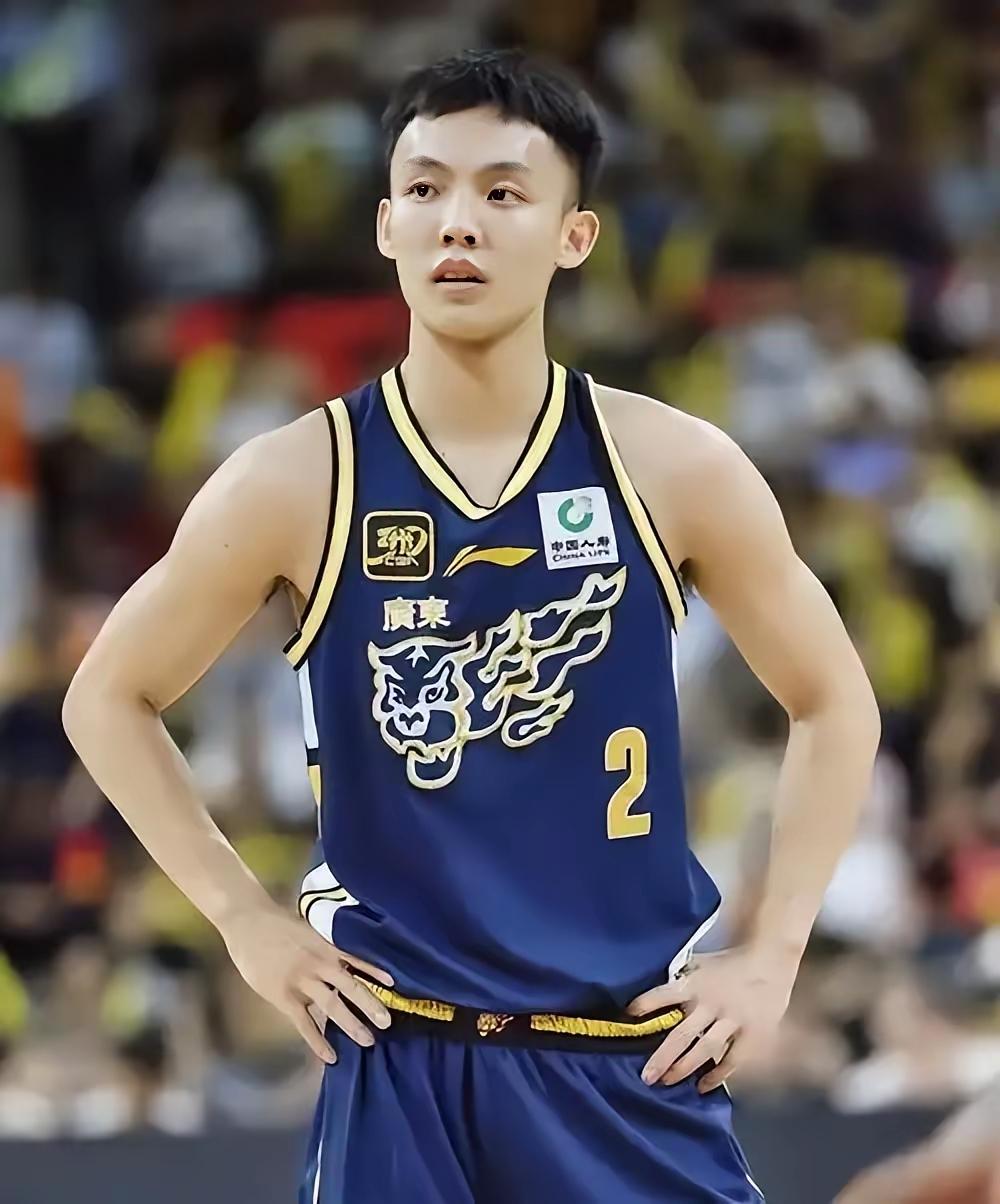 大家发现没，CBA季后赛附加赛即将打响，广东男篮将坐镇主场迎战广州男篮，作为一场