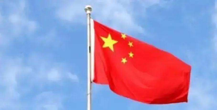 中国这次没有跟着美国的“节奏”走。1月21日，外交部发言人公开回应美方邀请