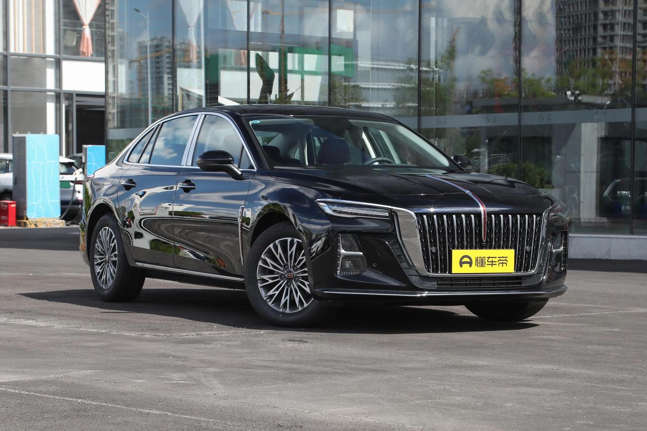 不给雅阁、迈腾活路！跌至11.48万起，长近5米，月销量稳定破10000台在合