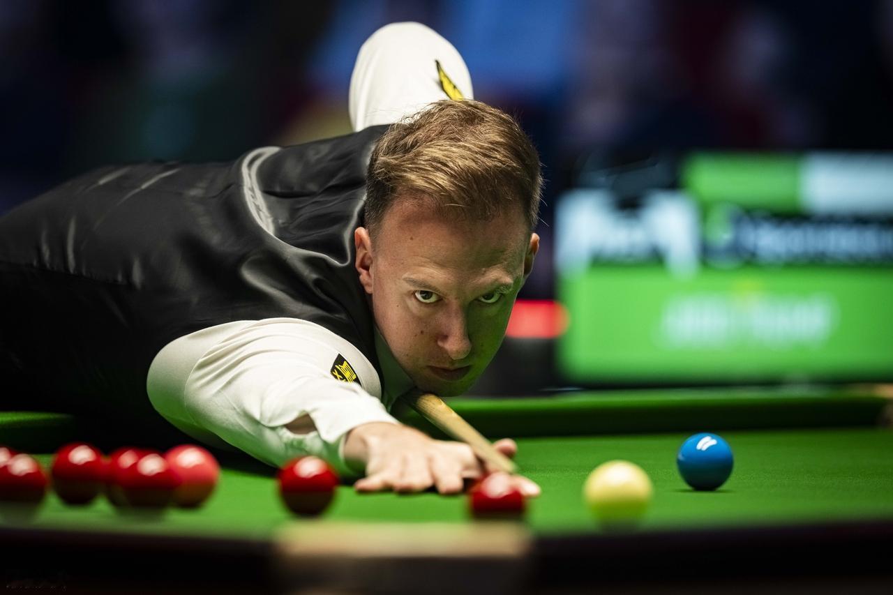 特鲁姆普旗开得胜，两个4-1淘汰白雨露和雷佩凡，率先打进冠中冠四强！  北