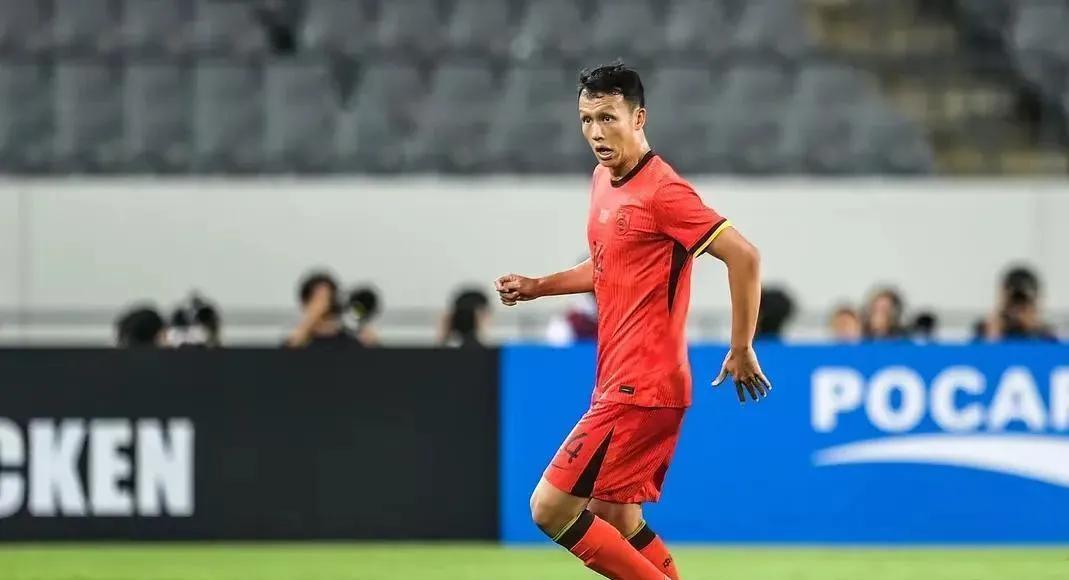 中国对阵香港，高天意确实真的不见人影了。说句实在话，高天意真的无法进入国家队。