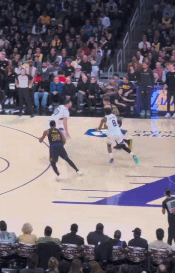 全场高呼MVP，这就是卢卡东契奇！