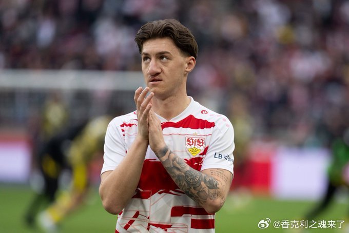 天空体育记者普列滕伯格透露斯图加特的斯蒂勒条款金额约3600万至4000万欧元斯