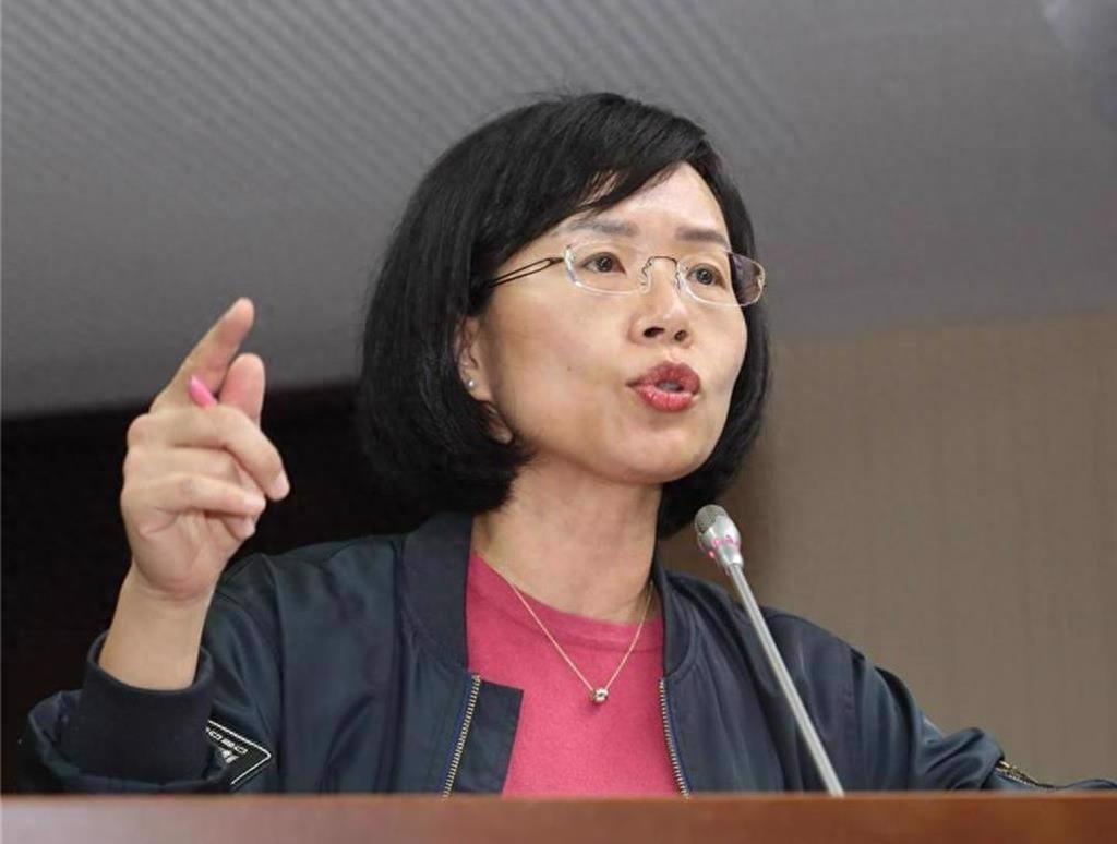 国民党新北市长参选人李四川竞选办公室今（28）日表示，绿营侧翼、网红“萧莹灯”以