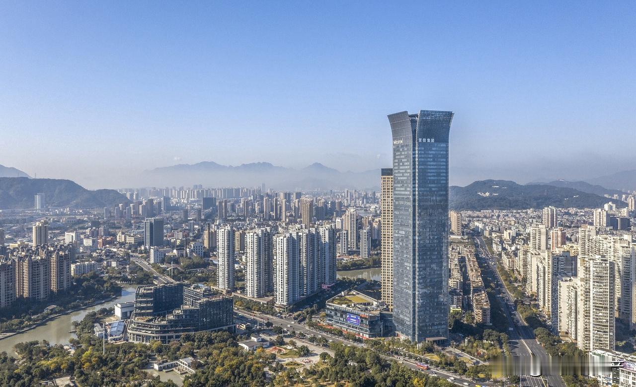 楼市的现状，是楼市曾经疯狂的结果。楼市曾经怎么疯狂呢？举个例子你就明白了。20