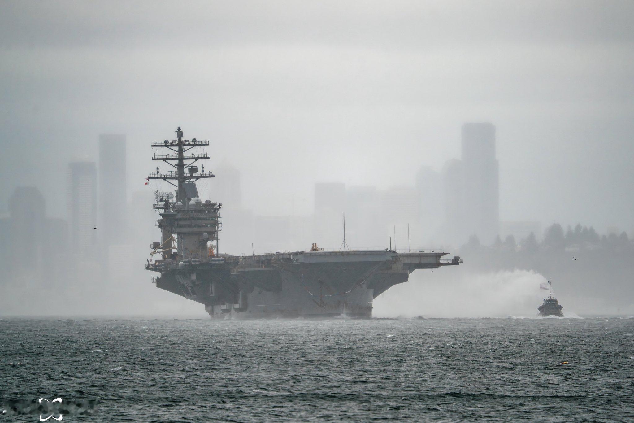 烽火问鼎计划一个让人难蚌的现实是，尼米兹号之所以要把退役仪式拖到明年6月在办，