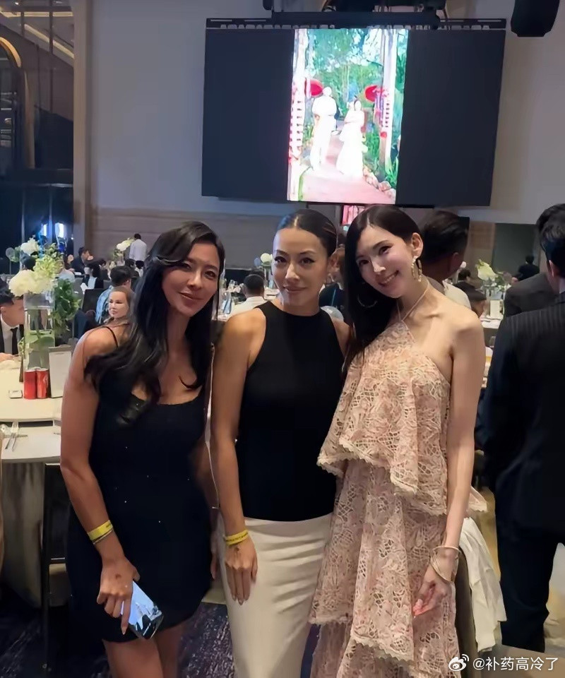 这哪是三个孩子的妈呀！很少露面的陈若仪独自现身婚宴，林志颖没有陪同出行！