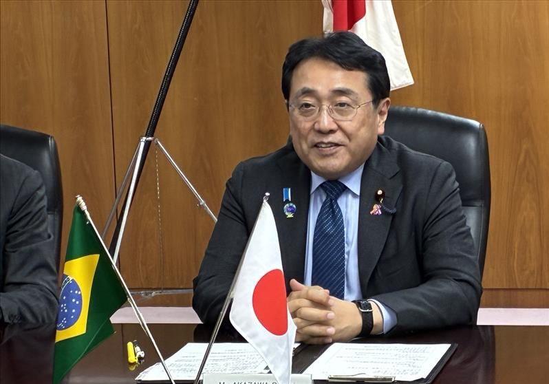 不搭理，日本来中国了5月21日，日本经济产业大臣赤泽亮正带队到了苏州。按理说