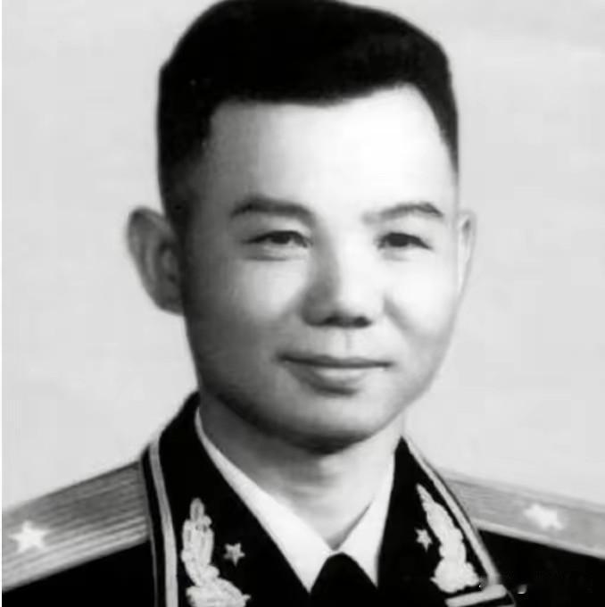 1935年，开国少将肖永银流落西北，没想到竟然遇到当地的恶霸搜身，千钧一发之际，