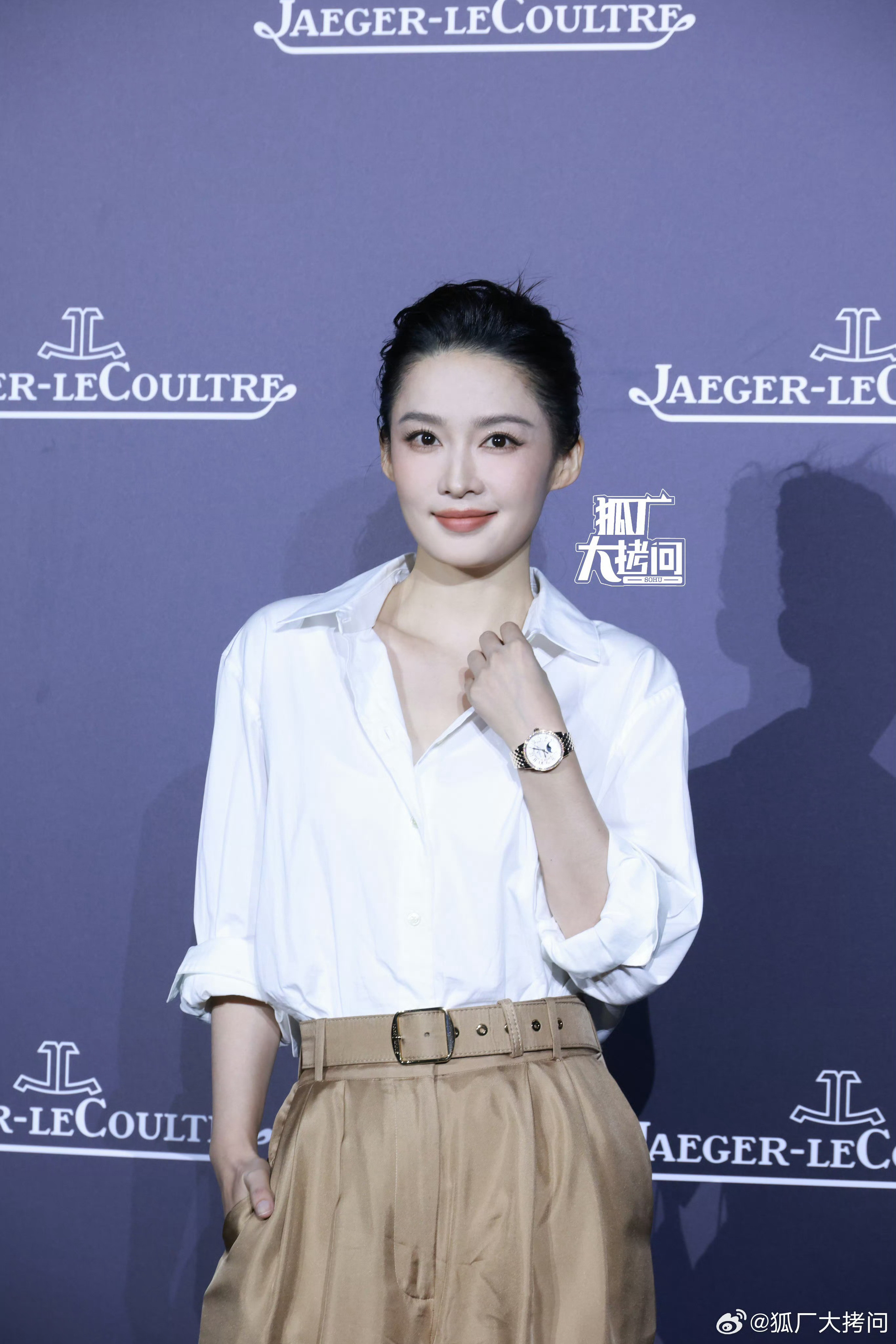 李沁今天好好看，比她穿那些新中式旗袍好看​​​