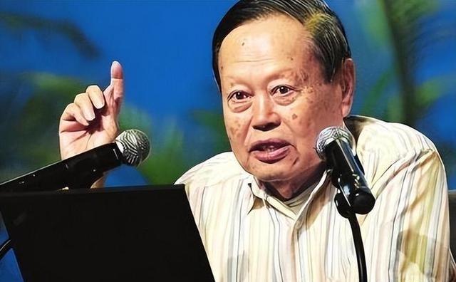 美国扣押钱学森，却放杨振宁回国，是杨振宁不重要吗？这个问题，钱学森其实早就回答过