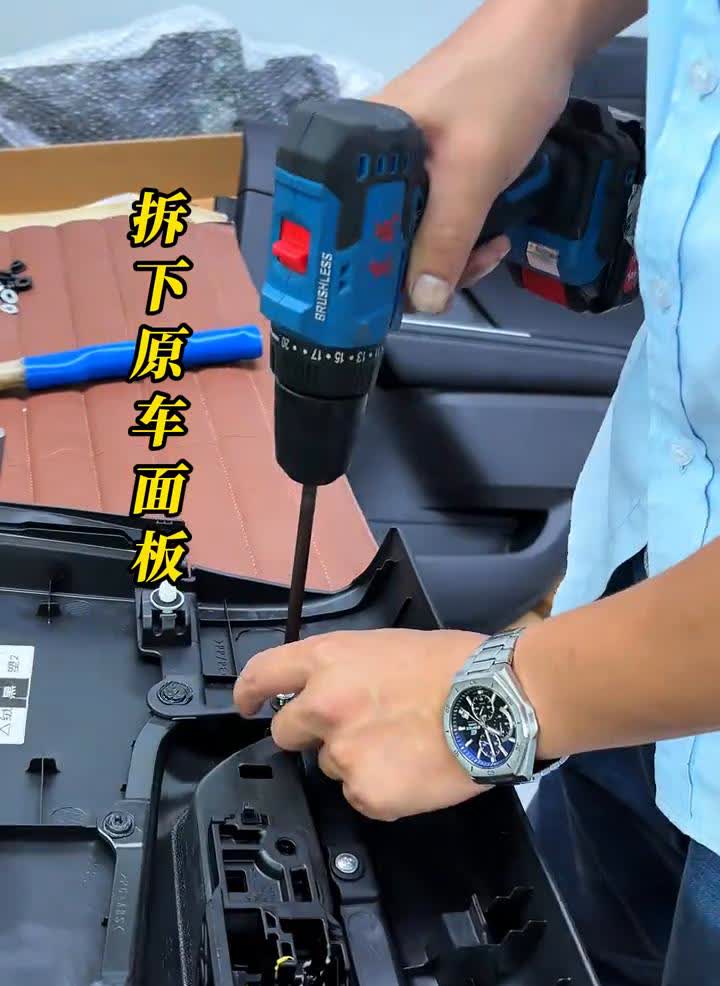 23款汉兰达严重刮花。车友说：汉兰达油耗低，三大件稳定，而且23款比24款优