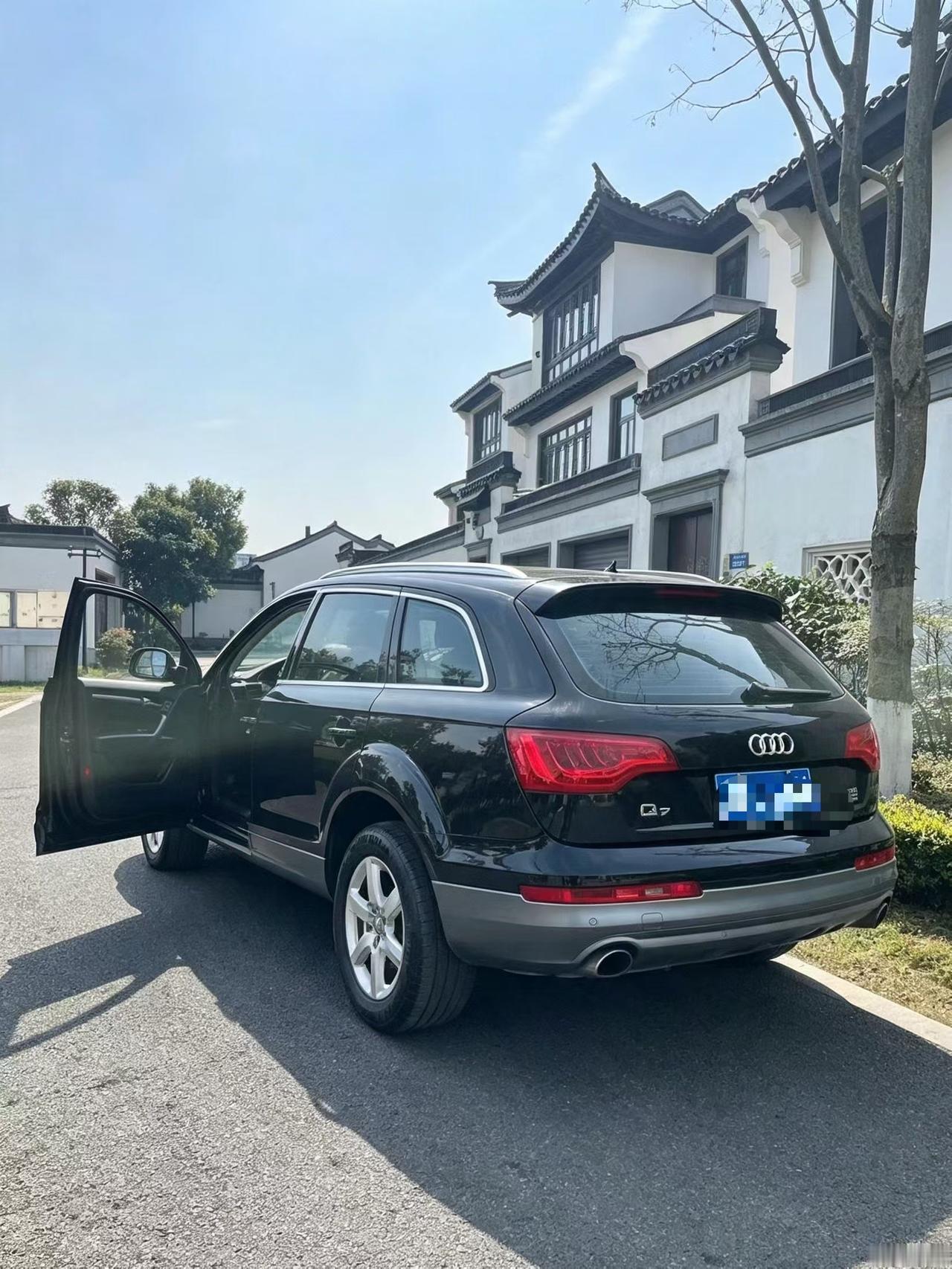 朋友把奥迪Q7换成了问界M9