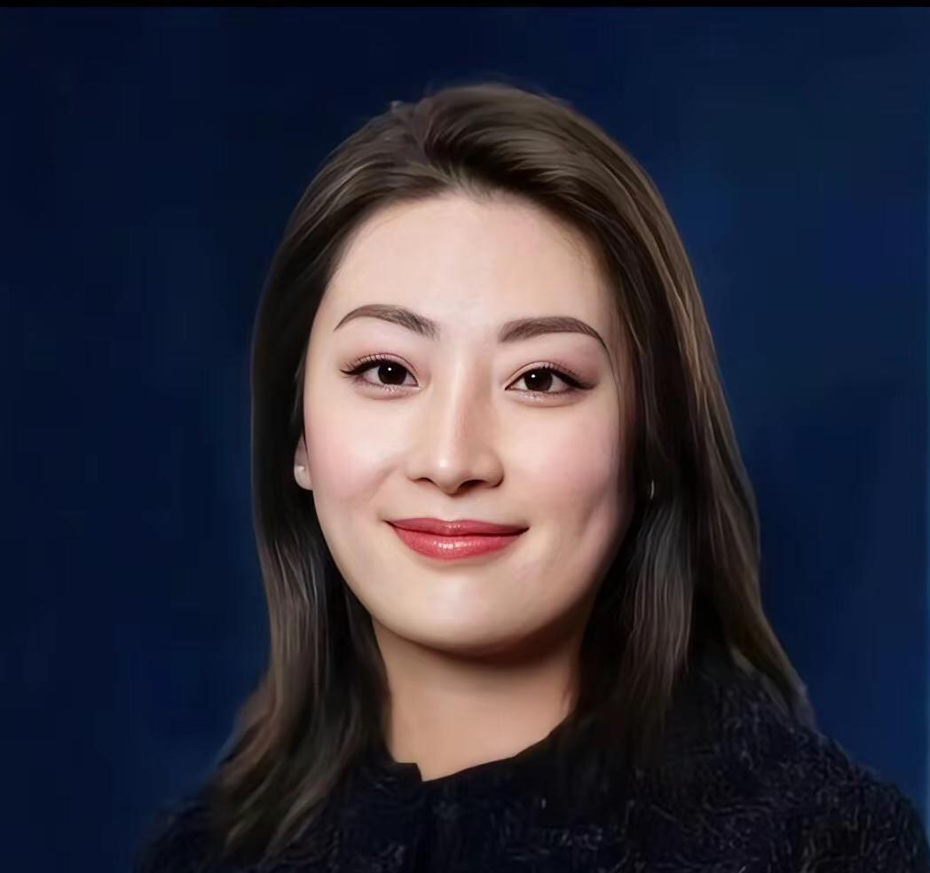 在商界的喧嚣与浮躁中，宗馥莉始终以独树一帜的姿态，成为当代女性独立自主的鲜活范本