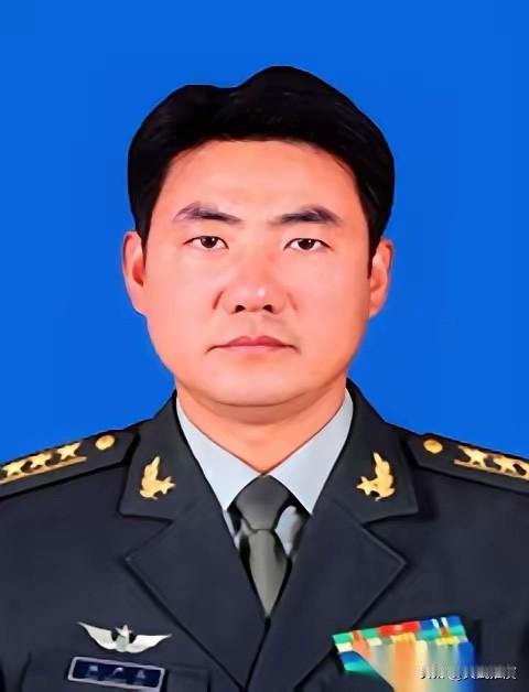 全军上下都憋着一股劲儿，咬牙切齿地喊：“踏平朱日和，活捉满广志！”这话听着狠