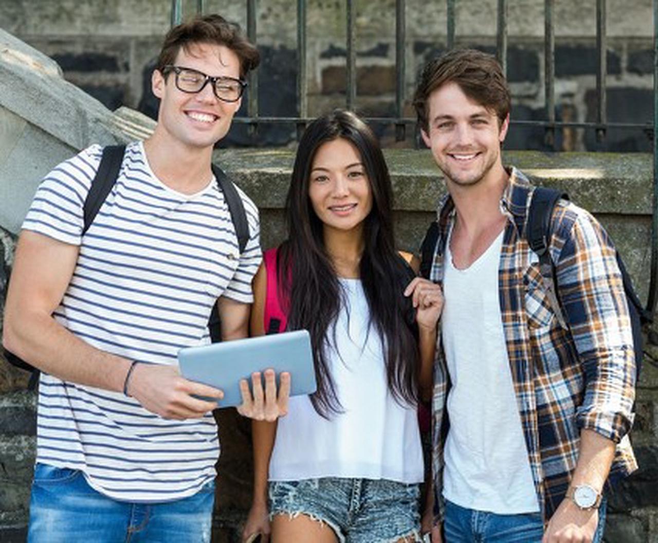 牢A说的陪读妈妈和留女三通一达这事，有些人着急反驳，说不能一竿子打死。这个我是