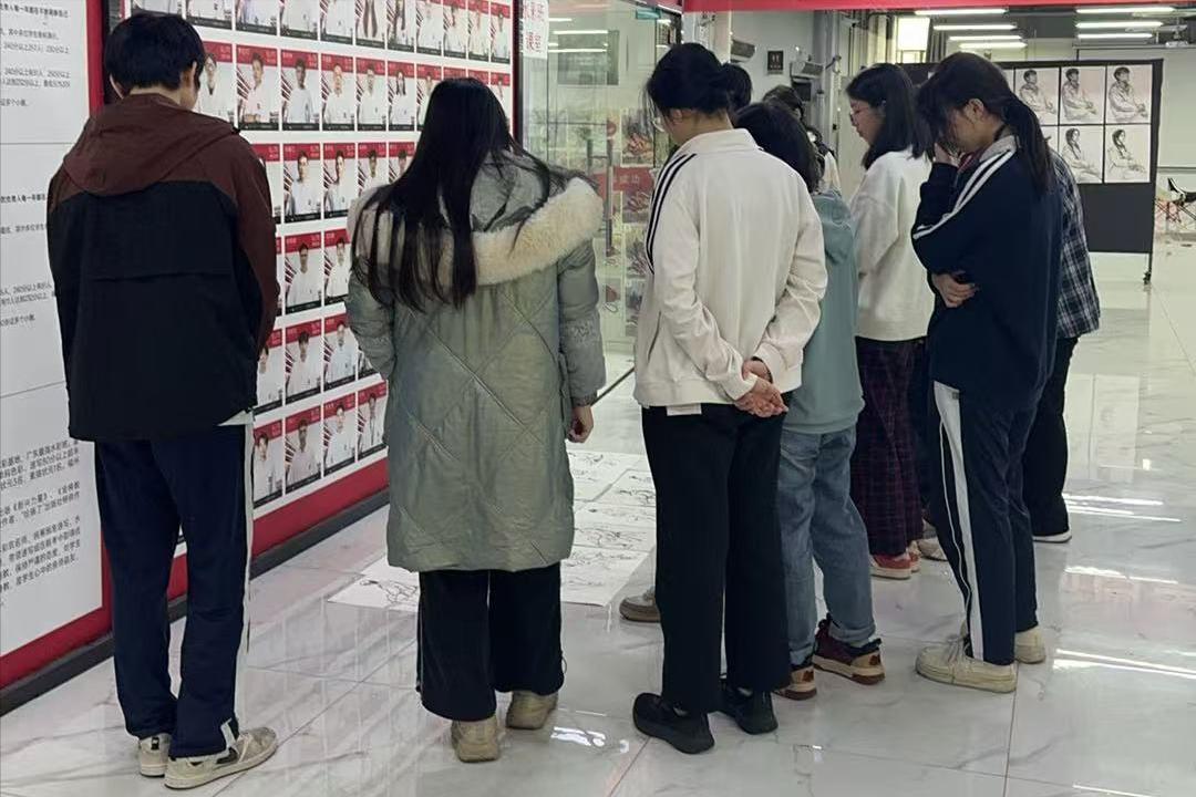 家长们集体松口气！压在养娃身上的三座大山，这次真的要搬了！谁也没想到，教育领