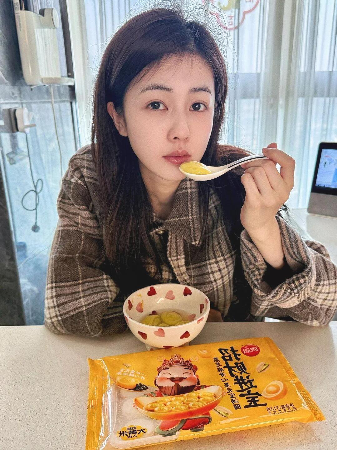 司晓迪直言白鹿素颜非常普通司晓迪直言白鹿素颜非常普通、白鹿素颜很美谢谢！