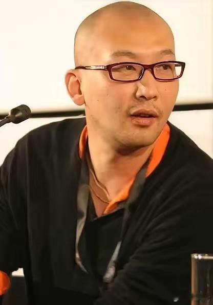 看了《731》的票房，最想不通的可能就是管虎了。论投资，管虎的《东极岛》远远高于