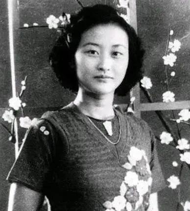 1960年，30岁的黄正走出监狱，入狱时，她是抗日名将孙立人的“干女儿”，两人情