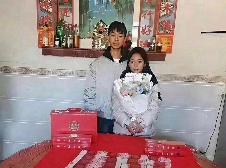 同样是订婚，结果早就明摆着了。​​​