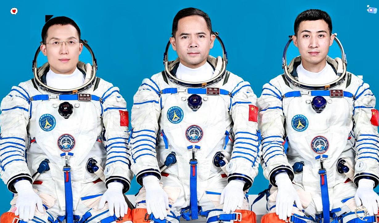 神舟二十一号载人飞行乘组集体亮相，成员越来越年轻，分工越来越明确，值得注