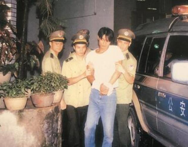 张子强一手下不赌不嫖, 拿赃款买28套房子, 被捕说9个
