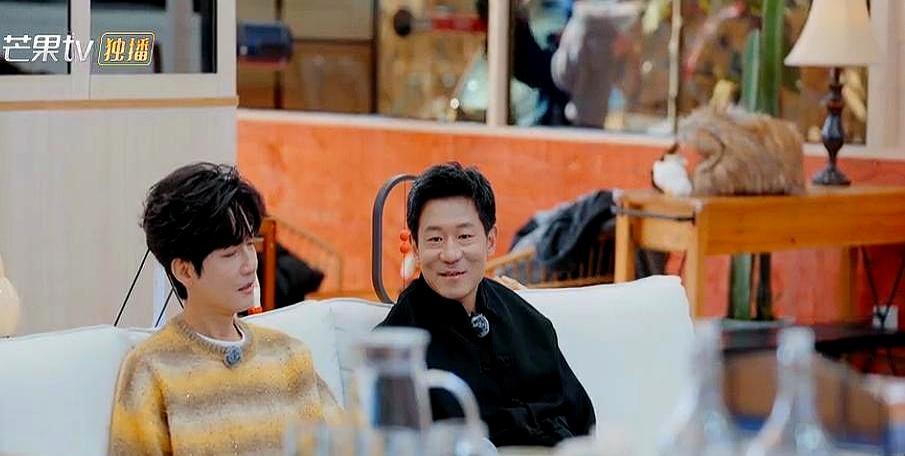 再就业男团最吓人的不是冠军陈楚生，也不是苏醒，而是郭彪。一个电话就懂了。马年