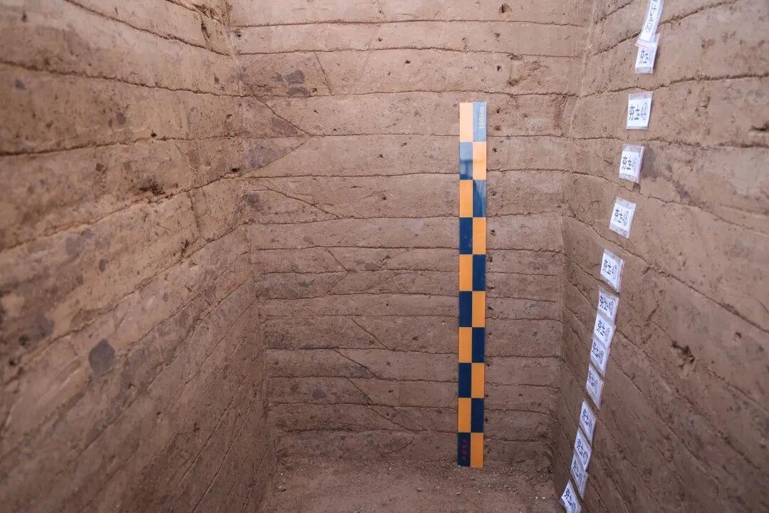 历史真是任人打扮的小姑娘。最新考古发现，不仅秦没建好阿房宫，项羽也没火烧阿房宫。