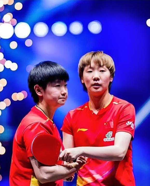 团体赛为啥总让王曼昱先上？这问题我也琢磨好久了。2026年亚运会，曼昱首盘1比