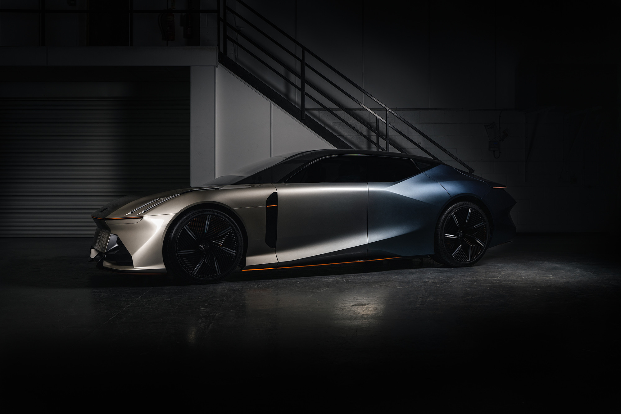 有一个概念需要说明：TheNextDay概念车并非07、08、极氪X、Z10