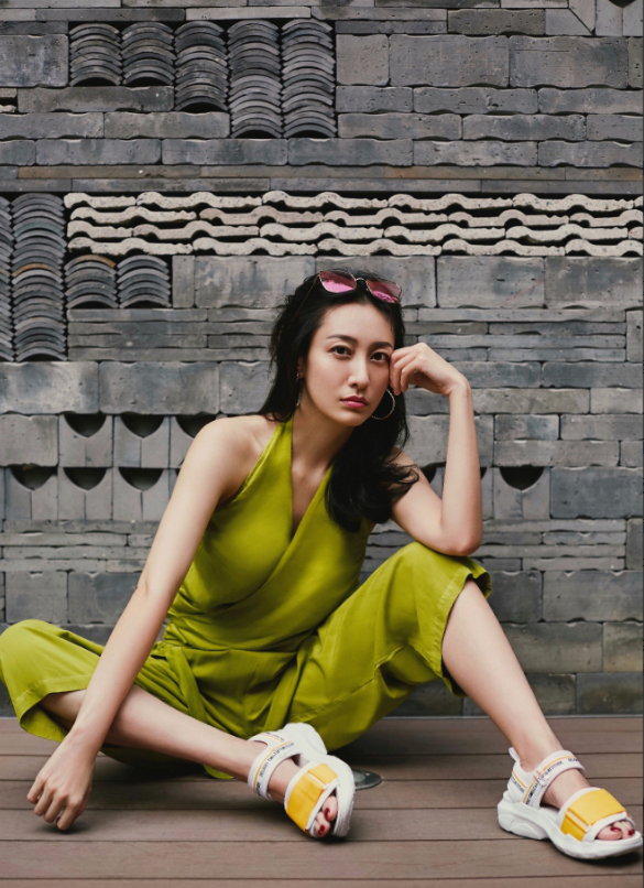 董维嘉，169cm，绿意盎然，清新一夏。