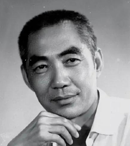 1976年，浩然为毛主席守灵，事后他在日记中写道：“待到灵床近处，几乎所有的人都