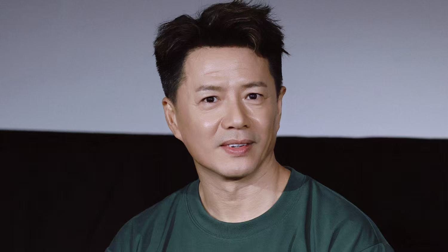 刑侦剧《藏锋》空降开播，能成爆款剧吗？由段奕宏、余男等主演的刑侦剧《藏锋》今日