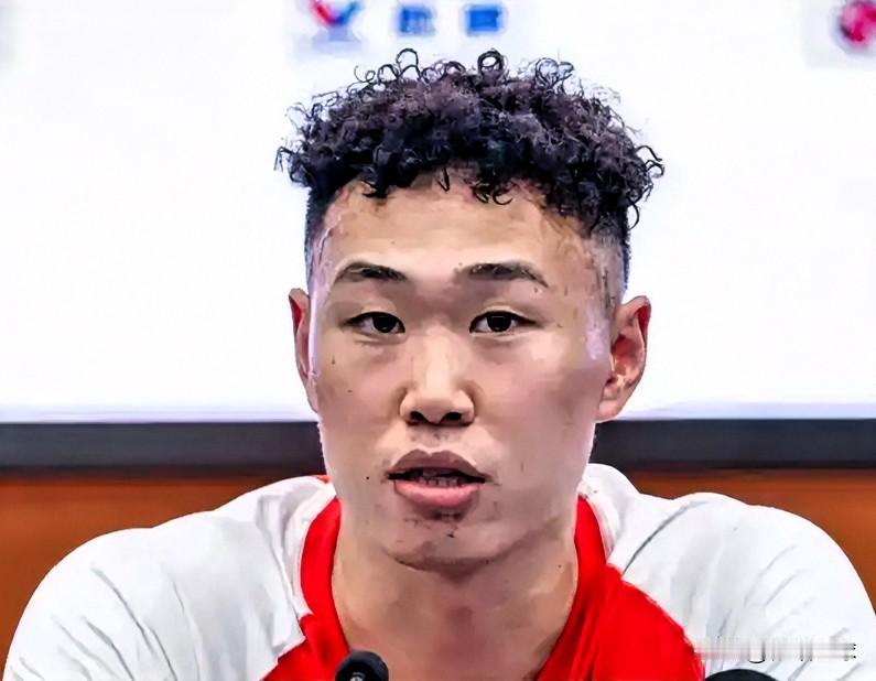 深圳赢球后，新科MVP贺希宁说话了！CBA季后赛八进四，深圳主场108-95