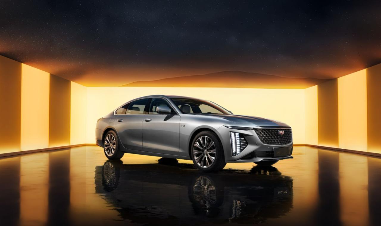 近日，新款凯迪拉克CT6上市，新车推出3款车型，全款一口价为28.99-32.9