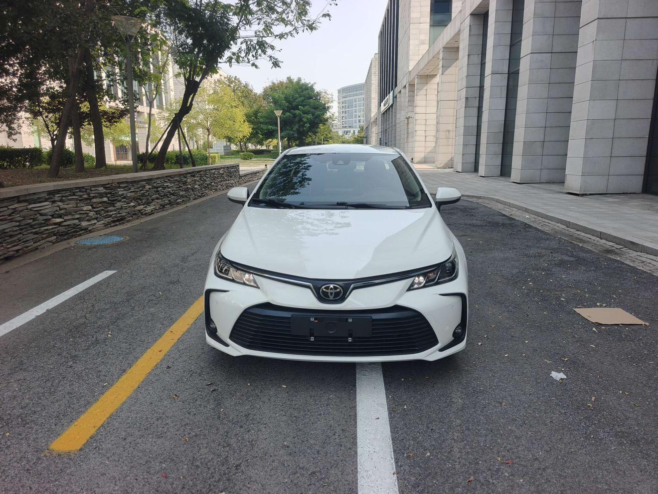 卡罗拉二手是“神车”还是“智商税”？今儿必须给你掰扯明白，买错年款哭都来不及老铁们，一说买二手代步车