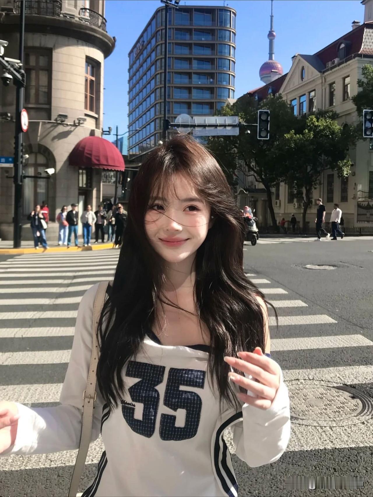 甜美小仙女的穿搭少年的心动是仲夏夜的荒原，割不完，烧不尽，长风一吹，野草就连了天