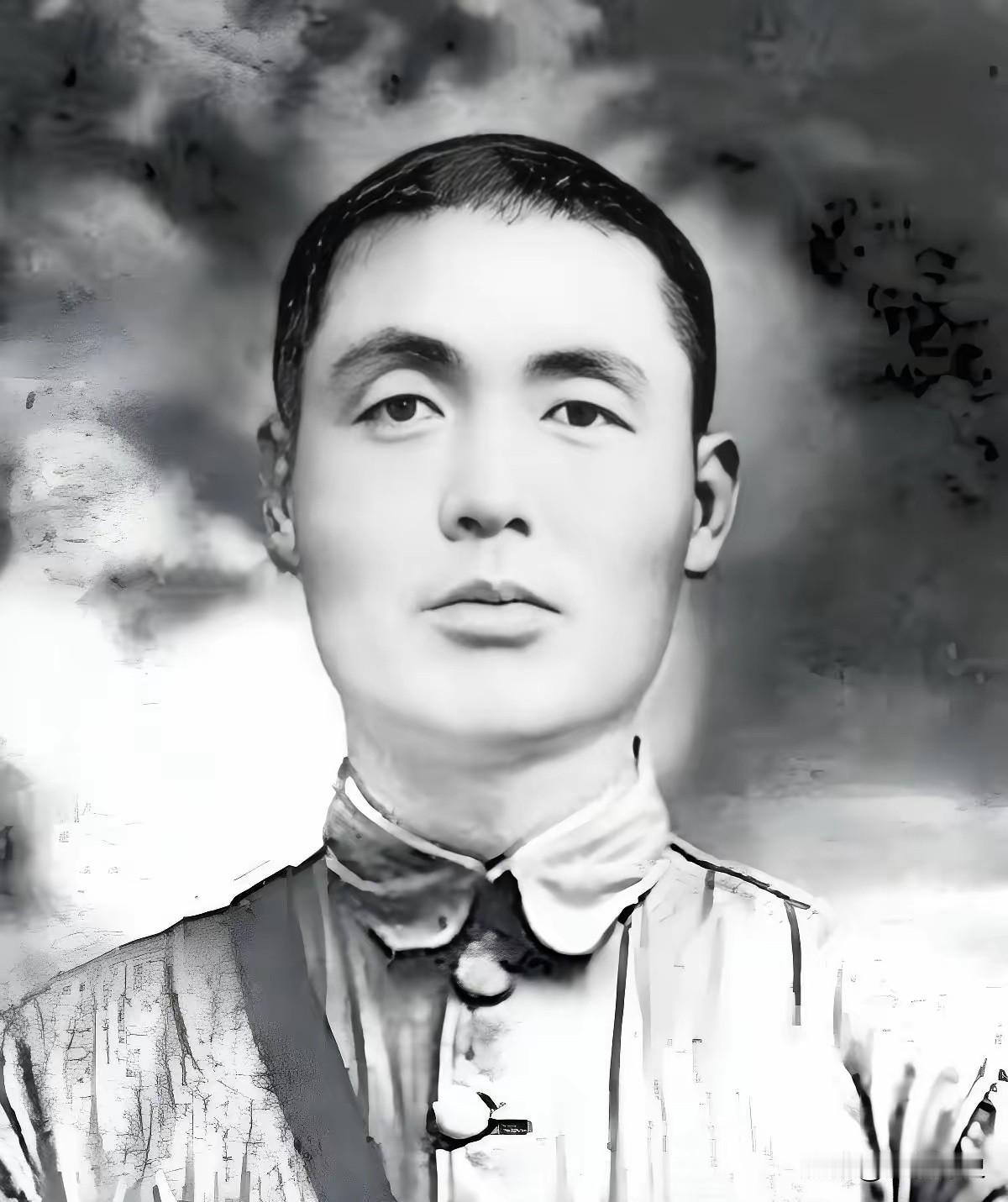 红军史上有一位极度悲壮的名将，常年被大众遗忘。他与彭德怀军团长同级，十大元帅之一
