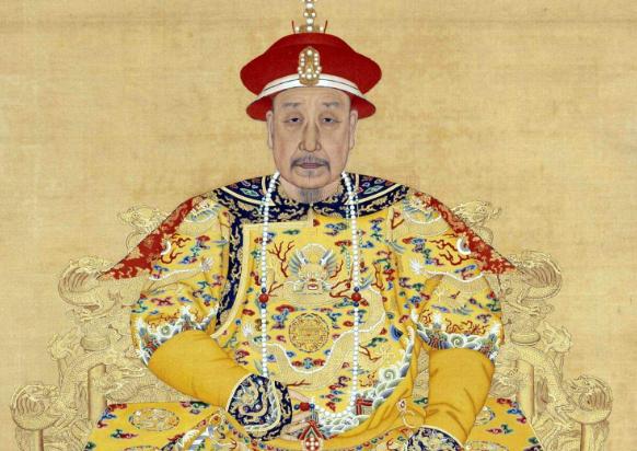 乾隆微服私访，偶遇一算命先生，算命先生在人群中自信说道：“如给诸位算命测字哪样不