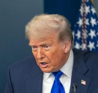 特朗普：除非美国得到充分补偿，否则不允许大桥开通加拿大：这简直疯了！美国