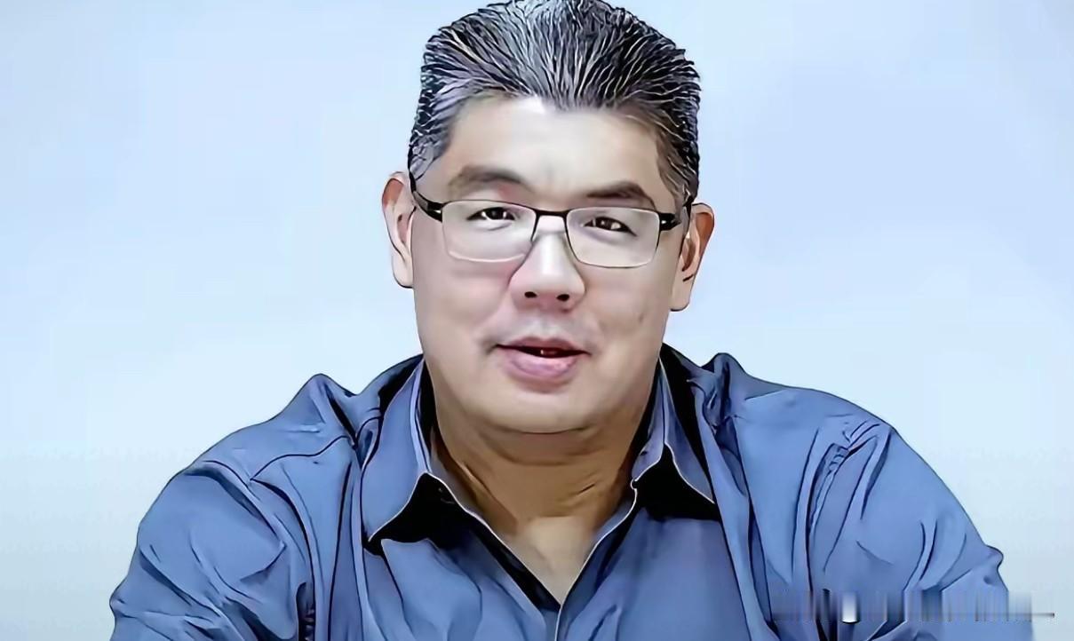连胜文这一步，真是直接把桌子给掀了。他公开站到了赵少康那边，枪口对准的，是郑丽文