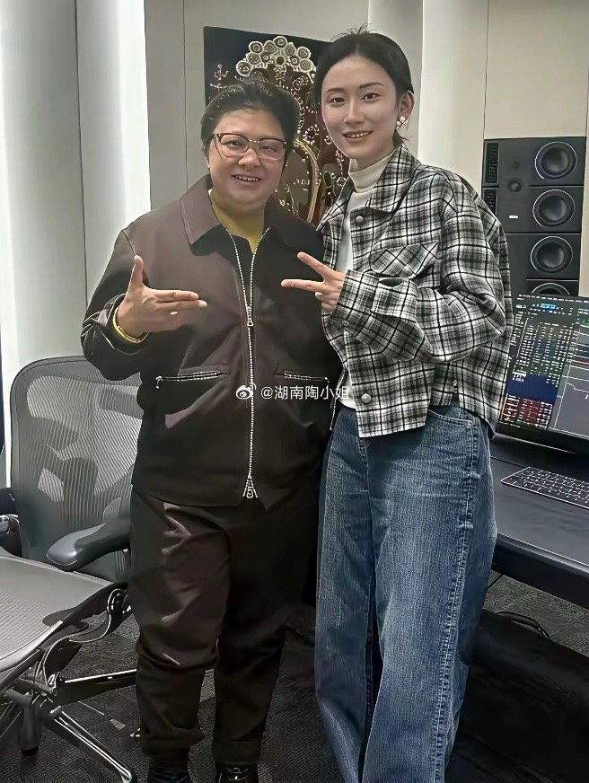 韩红减肥后，又精神又清爽。她这种顽固肥胖体型都减下来了，你也可以！