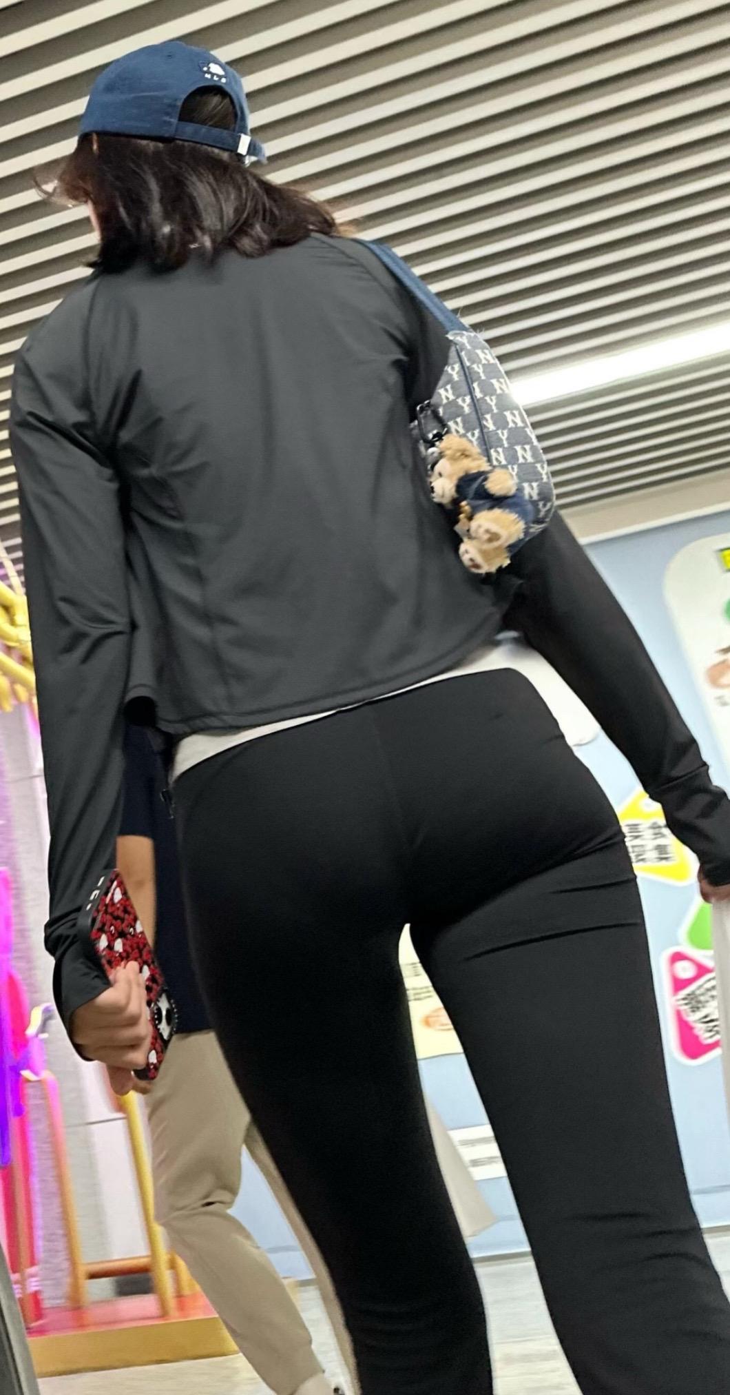 紧身裤 练翘臀 运动锻炼 瑜伽裤 锻炼
