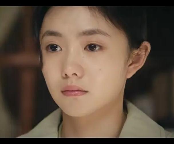 大家有没有看《主角》，刘浩存真的这一个表情演完全剧吗？我其实只追了前面十几集，尤