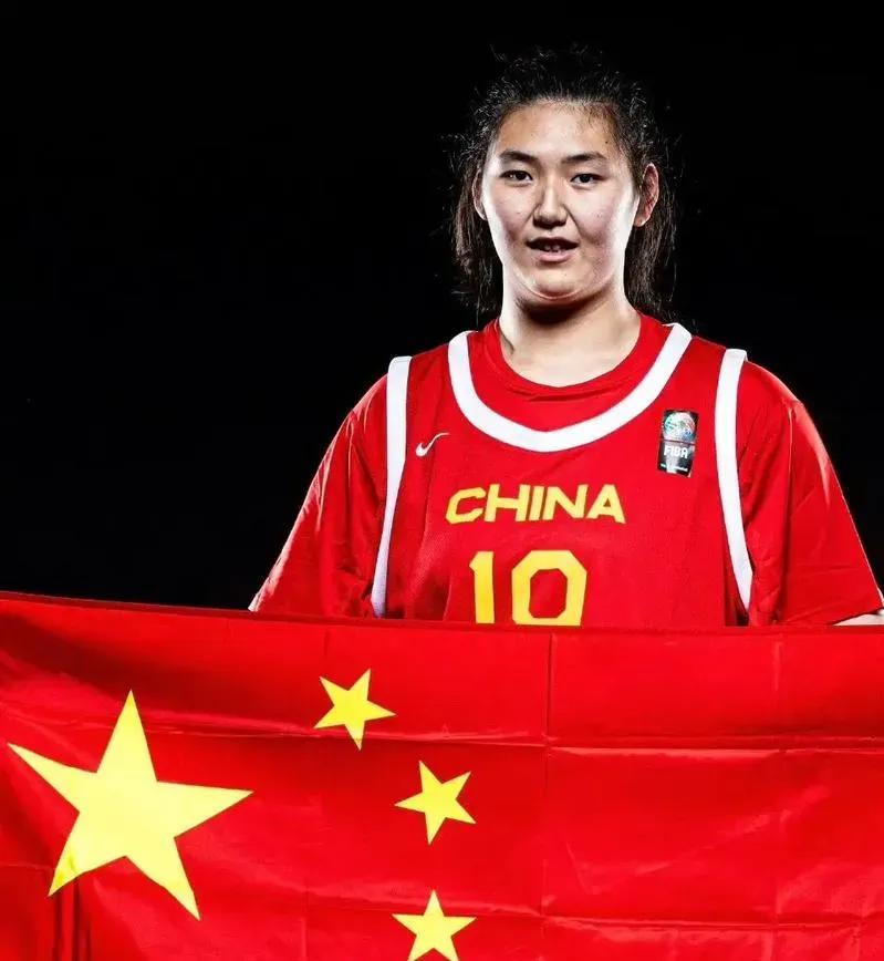 身高2.26张子宇将来的成就能不能超越郑海霞前辈，身高优势，张子宇身高2.26
