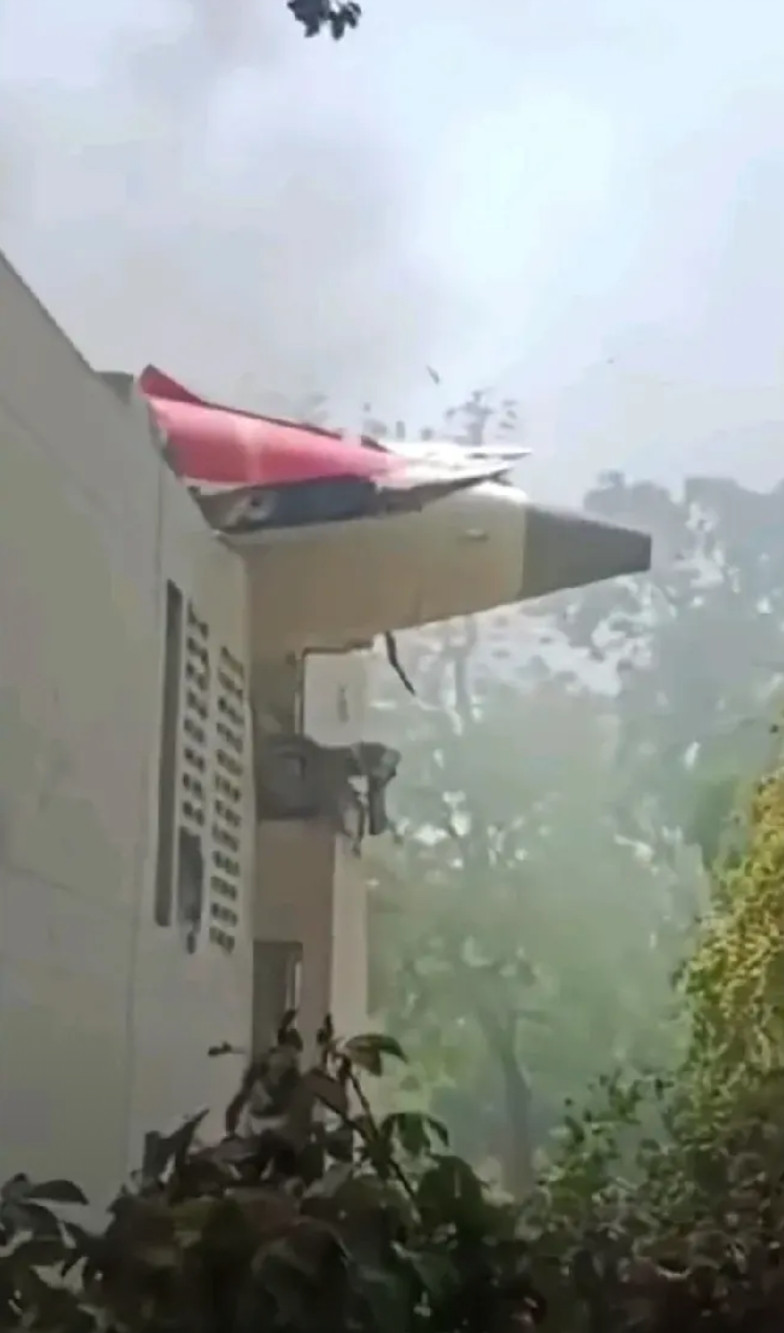 这也许是世界上迄今为止最诡异的巧合了！就在6月12日，印度航空公司一架波音7