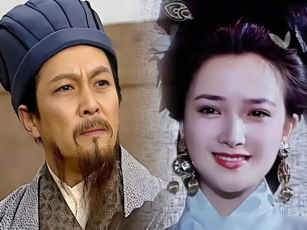 刘威没来。许亚军没来。最后是何晴的“二哥”，唐国强，拎着一袋小笼包，推开