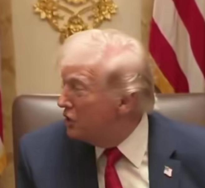 为什么美国人喜欢选这种口无遮拦，信口雌黄的精神老头当总统？各种场合出丑，美国人不