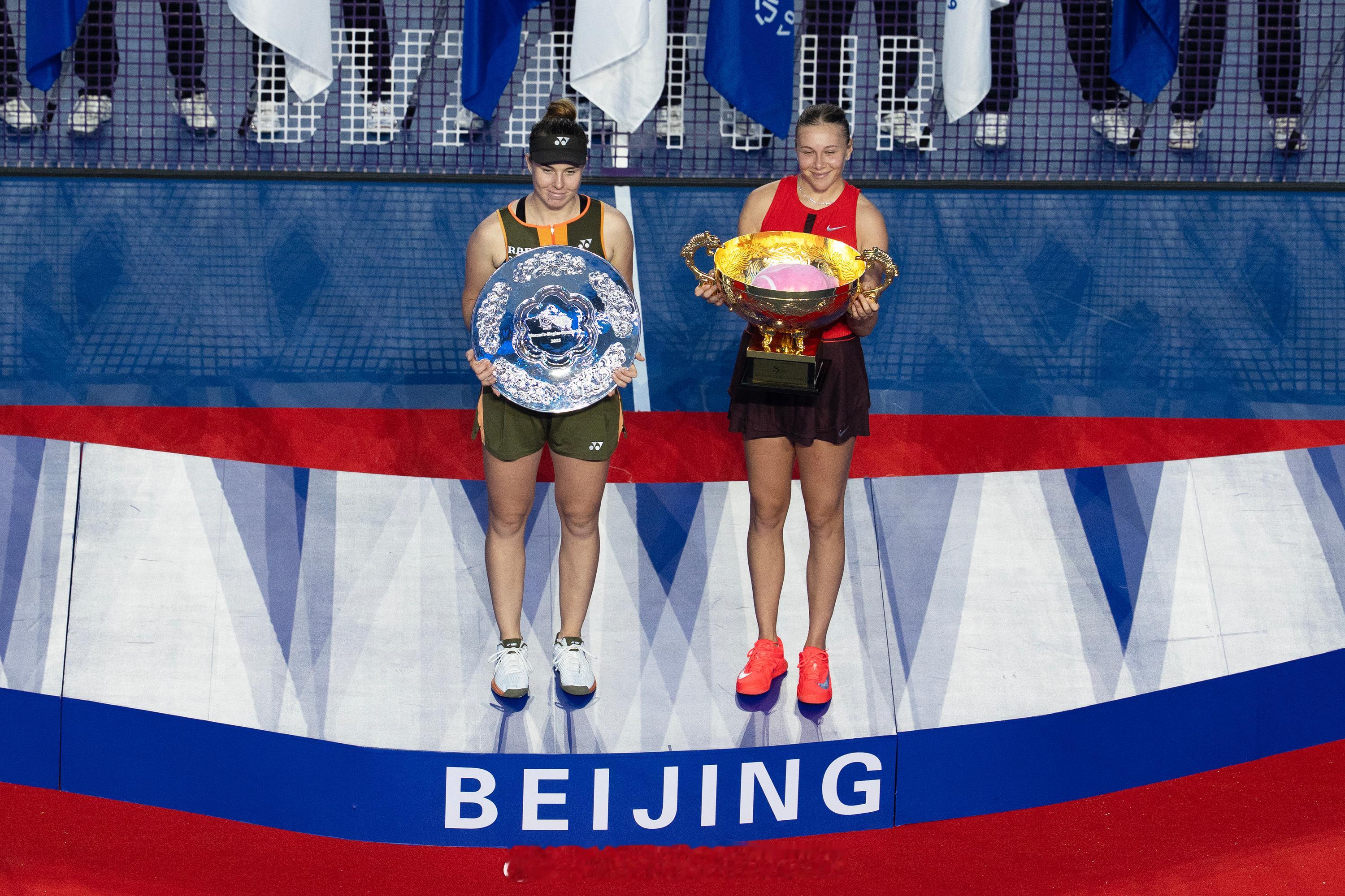 阿尼西莫娃职业生涯迄今为止4️⃣座女单冠军🏆2️⃣0️⃣1️⃣9️⃣WTA25